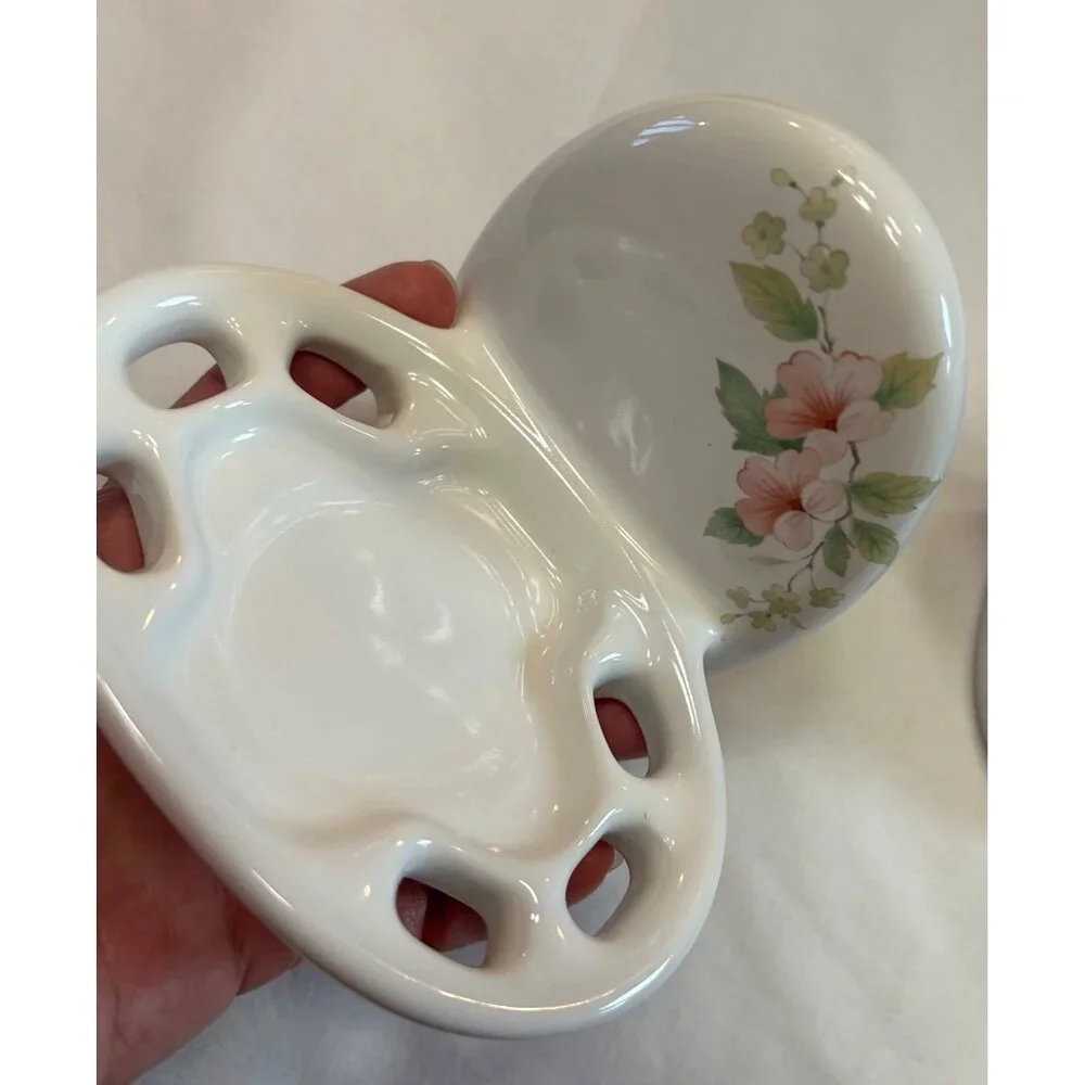 Vintage Floral Ceramic Wall-Mounted Soap Dish Toothbrush Holder Set Cottage Core - Picture 3 of 6